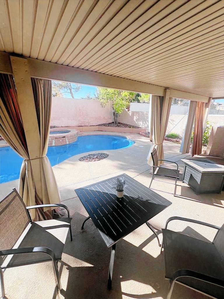 House Centennial Hills