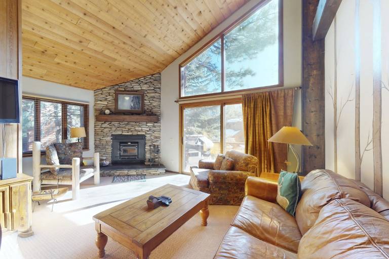 Condo  Mammoth Lakes